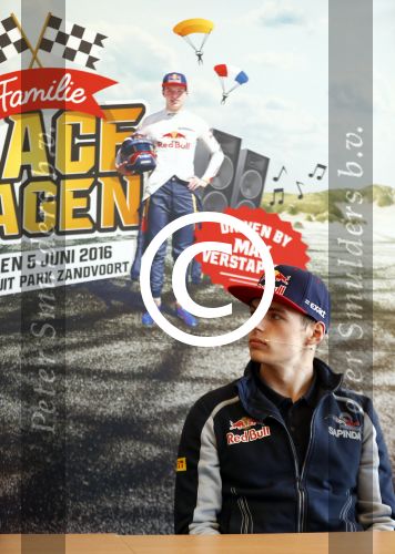 Zandvoort 20 april 2016
Persconferentie Max Verstapen ivm race event ism met Circuitpark Zandvoort en Jumbo.
Prins Bernhard Junior Jos Verstappen en Frits v Eerd waren aanwezig.