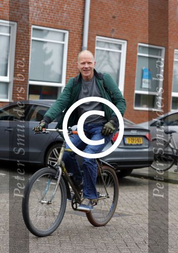 Amsterdam 21 maart 2016  
Maxim hartman op de fiets