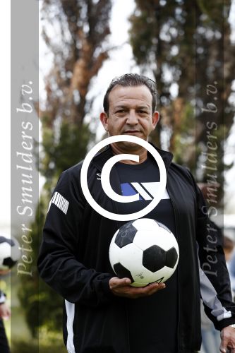 Rotterdam 13 april 2016
Life after Football LAF Voet golf met oa Eljero Elia Najib Amhali Pierre v Hooijdonk Fajah Lourens Joelle Witschge Ramon Beuk Evgeniy Levchencko Michael Mols Romano Denneboom Kahlid Boularouz en de organisatoren Regi Blinker enSoufian Asafiati