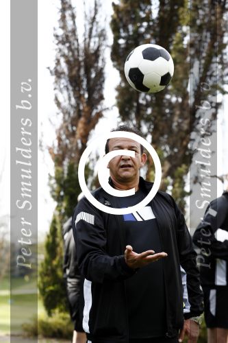 Rotterdam 13 april 2016
Life after Football LAF Voet golf met oa Eljero Elia Najib Amhali Pierre v Hooijdonk Fajah Lourens Joelle Witschge Ramon Beuk Evgeniy Levchencko Michael Mols Romano Denneboom Kahlid Boularouz en de organisatoren Regi Blinker enSoufian Asafiati