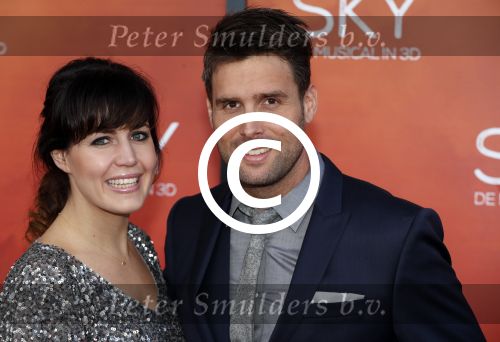 Amsterdam  3 april 2016
Premiere musical Sky in het Amsterdam theater. Nick Schilder met zijn vriendin/vrouw