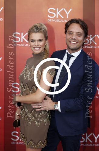 Amsterdam  3 april 2016
Premiere musical Sky in het Amsterdam theater.
Nicolette van Dam met man Bas Smit