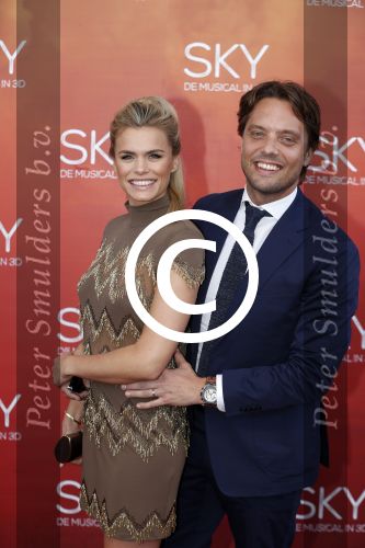 Amsterdam  3 april 2016
Premiere musical Sky in het Amsterdam theater.
Nicolette van Dam met man Bas Smit