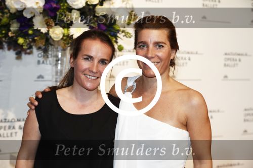 Amsterdam 15 april 2016
Premiere Natiuonaal Ballet in de stopera.
Nicolien Sauerbreij met een vriendin
