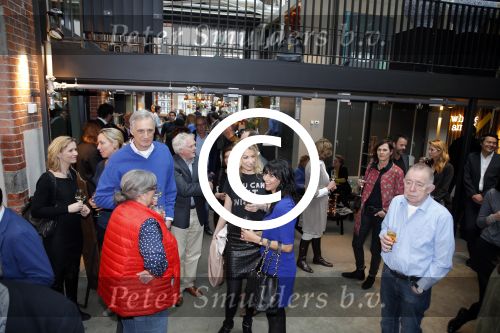 Amsterdam 21 maart 2016 
Boekpresentatie Patricia Snel. ( de pianist) Sandra Schuurhof ontvangt het eerste exemplaar. De presentatie was in hotel de Hallen.