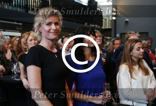 Amsterdam 21 maart 2016 
Boekpresentatie Patricia Snel. ( de pianist) Sandra Schuurhof ontvangt het eerste exemplaar. De presentatie was in hotel de Hallen.