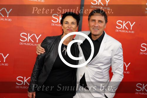 Amsterdam  3 april 2016
Premiere musical Sky in het Amsterdam theater.
Peter de Monnink met zijn vrouw