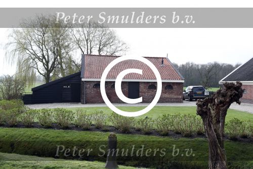 Abcoude 8 april 2016
Nieuwe huis/ villa van Peter v d Vorst in Abcoude.