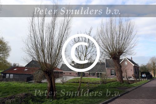 Abcoude 8 april 2016
Nieuwe huis/ villa van Peter v d Vorst in Abcoude.