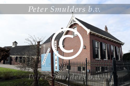 Abcoude 8 april 2016
Nieuwe huis/ villa van Peter v d Vorst in Abcoude.