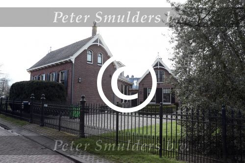 Abcoude 8 april 2016
Nieuwe huis/ villa van Peter v d Vorst in Abcoude.