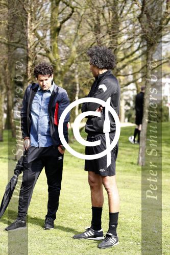 Rotterdam 13 april 2016
Life after Football LAF Voet golf met oa Eljero Elia Najib Amhali Pierre v Hooijdonk Fajah Lourens Joelle Witschge Ramon Beuk Evgeniy Levchencko Michael Mols Romano Denneboom Kahlid Boularouz en de organisatoren Regi Blinker enSoufian Asafiati