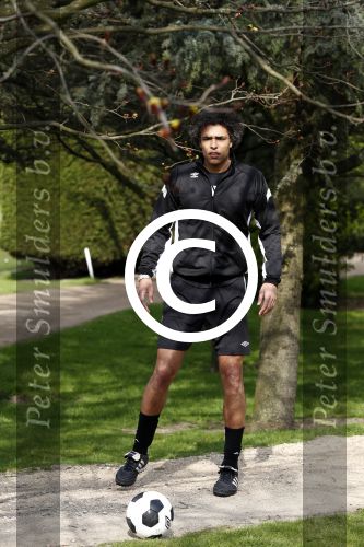Rotterdam 13 april 2016
Life after Football LAF Voet golf met oa Eljero Elia Najib Amhali Pierre v Hooijdonk Fajah Lourens Joelle Witschge Ramon Beuk Evgeniy Levchencko Michael Mols Romano Denneboom Kahlid Boularouz en de organisatoren Regi Blinker enSoufian Asafiati