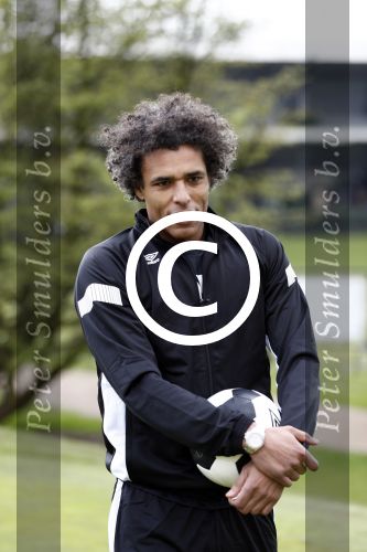 Rotterdam 13 april 2016
Life after Football LAF Voet golf met oa Eljero Elia Najib Amhali Pierre v Hooijdonk Fajah Lourens Joelle Witschge Ramon Beuk Evgeniy Levchencko Michael Mols Romano Denneboom Kahlid Boularouz en de organisatoren Regi Blinker enSoufian Asafiati