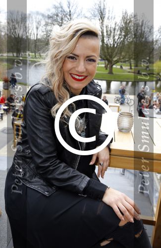 Amsterdam 9 april 2016 
Bijeenkomst van deelnemers aan het eurovision songfestival in het vondelpark.
Douwe Bob is de nederlandse inzending. Poli Genova