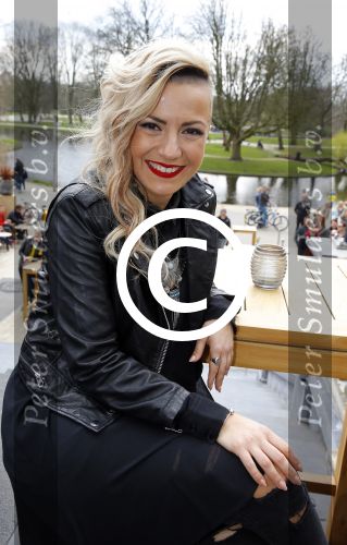 Amsterdam 9 april 2016 
Bijeenkomst van deelnemers aan het eurovision songfestival in het vondelpark.
Douwe Bob is de nederlandse inzending. Poli Genova