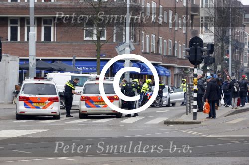 Amsterdam 11 maart 2016 
De politie arresteert twee mannen op de v baerlestraat.