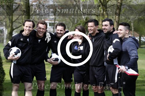 Rotterdam 13 april 2016
Life after Football LAF Voet golf met oa Eljero Elia Najib Amhali Pierre v Hooijdonk Fajah Lourens Joelle Witschge Ramon Beuk Evgeniy Levchencko Michael Mols Romano Denneboom Kahlid Boularouz en de organisatoren Regi Blinker enSoufian Asafiati