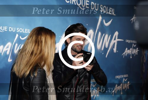 Amsterdam 17 maart 2016
Premiere circus du soleil bij amsterdam arena.
Ruud Feltkamp en partner Michelle met Canon kamera