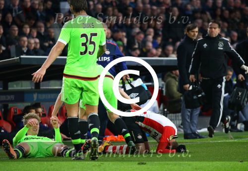 Eindhoven, 20 Maart 2016 Kompetitiewedstrijd PSV-AJAX, eindstand 0-2
Santiago Arias geblesseerd