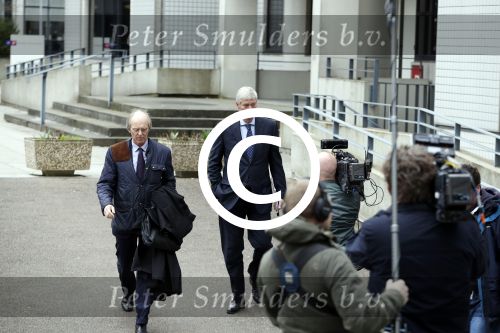 Amsterdam 5 april 2016
Rechtszaak Arrold v d Hurk bijgestaan door Peter Plasman tegen Miljoenenjacht. Linda de Mol werd gehoord als getuige. De dochter van Anita Meijer Patty de Leeuwe was advocaat van Linda.
De rechtszaak was in de rechtbank op de parnassusweg. Advocaat  Stefan Kalff