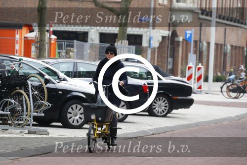 Amsterdam 31 maart 2016 
Susan Visser op de fiets in Amsterdam.