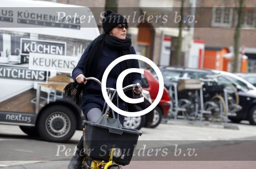 Amsterdam 31 maart 2016 
Susan Visser op de fiets in Amsterdam.