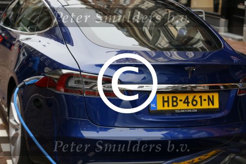 Amsterdam 21 oktober 2015
Tesla auto aan de stekker