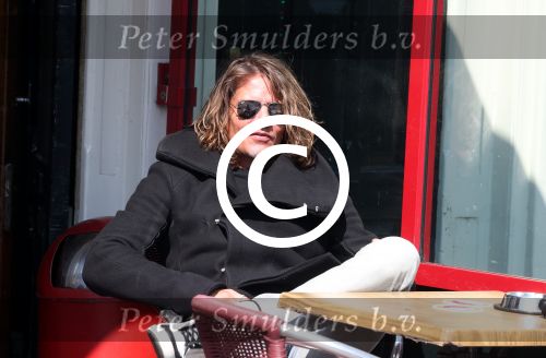 Amsterdam 11 april 2016 
Tygo Gernandt op terras in het zonnetje