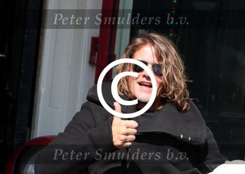 Amsterdam 11 april 2016 
Tygo Gernandt op terras in het zonnetje