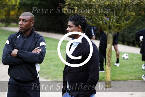 Rotterdam 13 april 2016
Life after Football LAF Voet golf met oa Eljero Elia Najib Amhali Pierre v Hooijdonk Fajah Lourens Joelle Witschge Ramon Beuk Evgeniy Levchencko Michael Mols Romano Denneboom Kahlid Boularouz en de organisatoren Regi Blinker enSoufian Asafiati