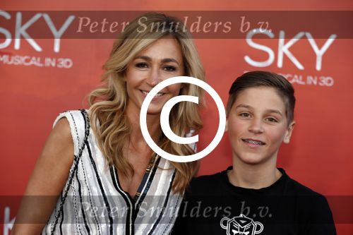 Amsterdam  3 april 2016
Premiere musical Sky in het Amsterdam theater.
Wendy en Sem v Dijk