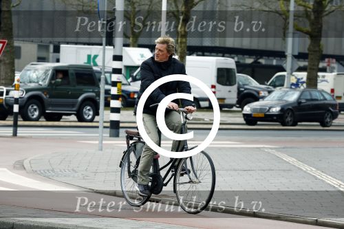 Amsterdam 20 maart 2016 
Wim Kieft op de fiets in Amsterdam rivierenbuurt