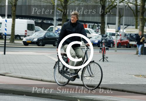Amsterdam 20 maart 2016 
Wim Kieft op de fiets in Amsterdam rivierenbuurt