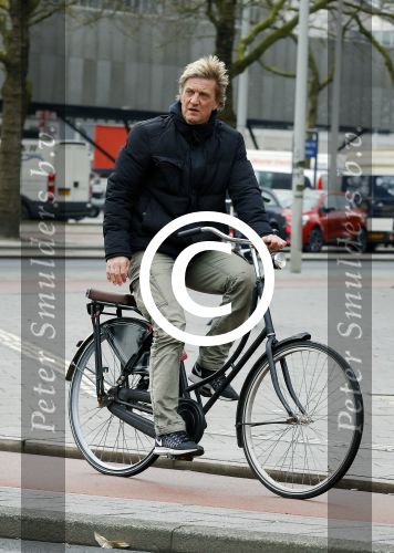 Amsterdam 20 maart 2016 
Wim Kieft op de fiets in Amsterdam rivierenbuurt
