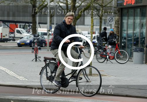 Amsterdam 20 maart 2016 
Wim Kieft op de fiets in Amsterdam rivierenbuurt
