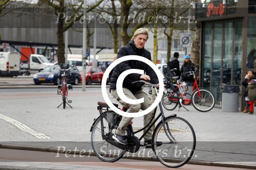 Amsterdam 20 maart 2016 
Wim Kieft op de fiets in Amsterdam rivierenbuurt
