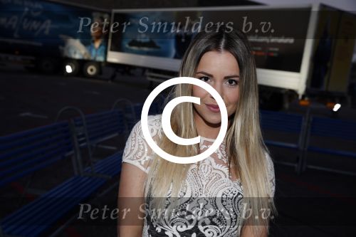 Amsterdam 17 maart 2016
Premiere circus du soleil bij amsterdam arena.
Yvonne Coldeweijer met een kennis.
