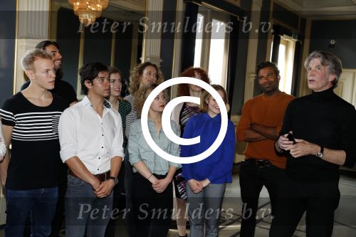 Amsterdam 24 maart 2017  
De cast van A Chorus line krijgen een rondleiding in Carre. oa edwin Jonker