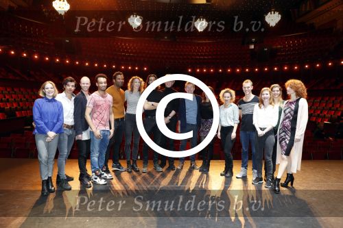 Amsterdam 24 maart 2017  
De cast van A Chorus line krijgen een rondleiding in Carre. oa edwin Jonker