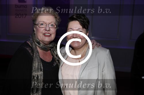 Hilversum 6 maart 2017
Uitreiking Buma awards in studio 21. Louise Schmidt en partner Astrid Nijgh