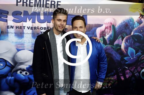 Amsterdam 18 maart 2017 
premiere Smurfen in  Pathe Arena. Barry Paf met vriend