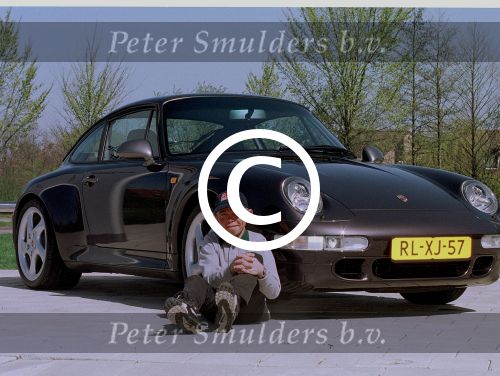 April 1997
Bart de Graaff met zijn nieuwe porsche auto