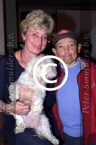 Laren 26 oktober 2000

Uitreiking CD Rick Felderhof door Bart de Graaf.
 Bart en moeder.


Peter Smulders bv