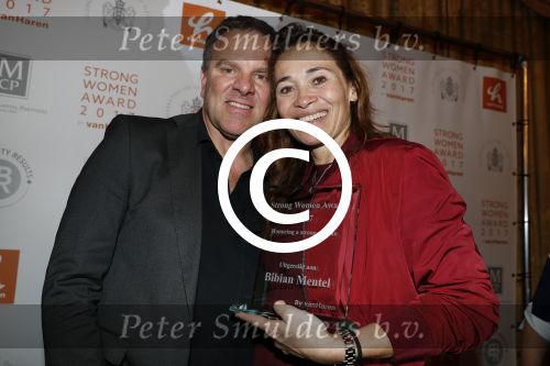 Amsterdam 27 maart 2017
Uitreiing strong woman award in het amstel Hotel. Bibian Mentel met partner Edwin