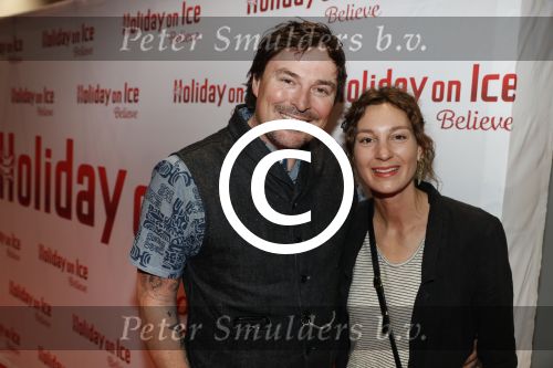 Utrecht 23 maart 2017
Premiere Holiday on ice in de jaarbeurs met Maxim en Rene Froger. caspar Burgi met vrouw