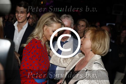 Amsterdam 21 maart 2017
Presentatie magazine Chantal janzen in de Adam toren. Chantal haar man Marco en zoon James waren er ook bij