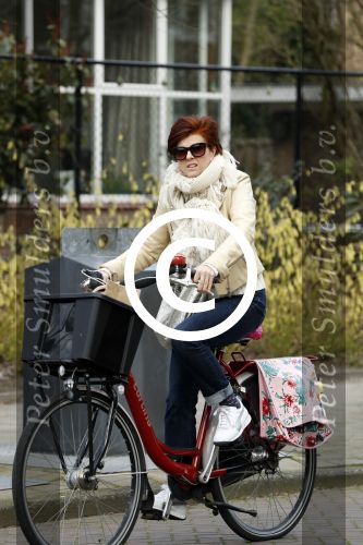 Amsterdam 22 maart 2017
Chazia Mourali op de fiets