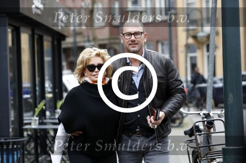 Amsterdam 4 maart 2017
Connie Witteman met verloofde/vriend Eugene v Dun op de cornelis schuytstraat