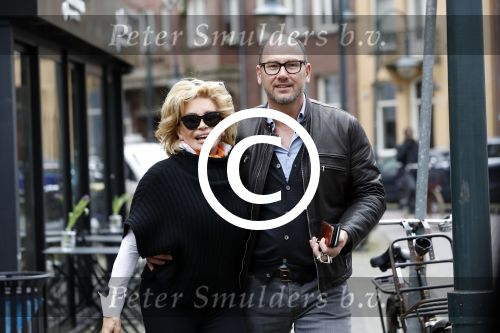 Amsterdam 4 maart 2017
Connie Witteman met verloofde/vriend Eugene v Dun op de cornelis schuytstraat